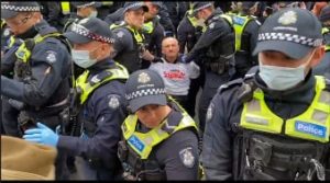 23.07.22 Melbourne Freedom Rally - Arrest of Leszek. Alleged crime - assaulting Police Officer. New videos from Police body cams. You be the judge